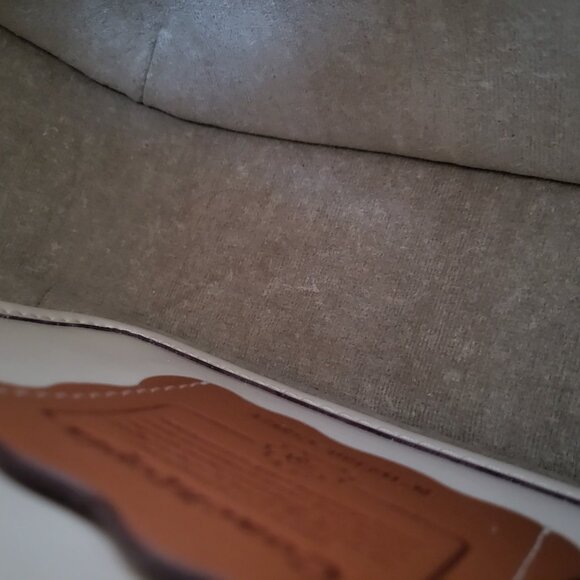 Ergo In Crinkled Patent Coachtopia Leather: Embossed Cloud Print - Picture 6 of 7